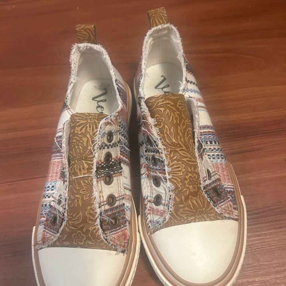 Very G Multicolor Slip-On Sneakers